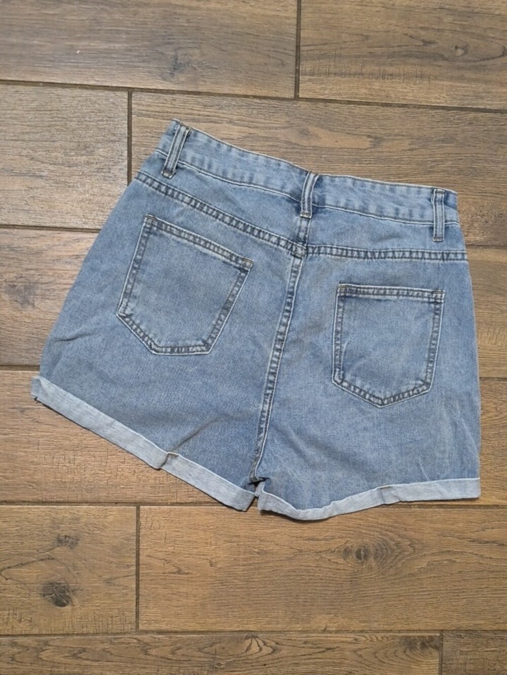 SHEIN Light Blue Rolled Hem High-Rise Denim Shorts - Picture 2 of 3